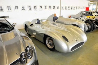 Another view of the variety of cars in the Heille Hallen