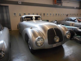 Mercedes-Benz’s response to the challenge of the Berlin to Rome race, the stunningly impressive 540k Stromlinienwagen.