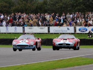 Derek Bell (6) at the wheel of the ex-Maranello Concessionaires Ferrari 250LM (Photo Jeff Bloxham)