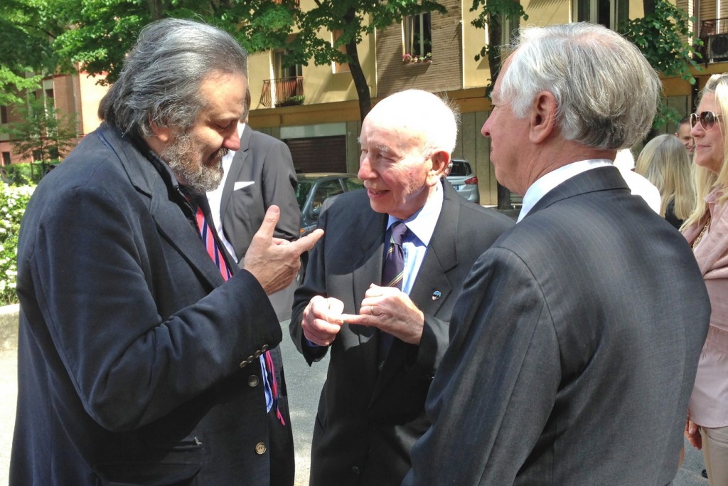 Adolfo Orsi, whose grandfather bought Maserati in 1937 with John Surtees and Vern Schuppan at the memorial service to Maria-Teresa de Filippis. (Photo Jane Wallis)