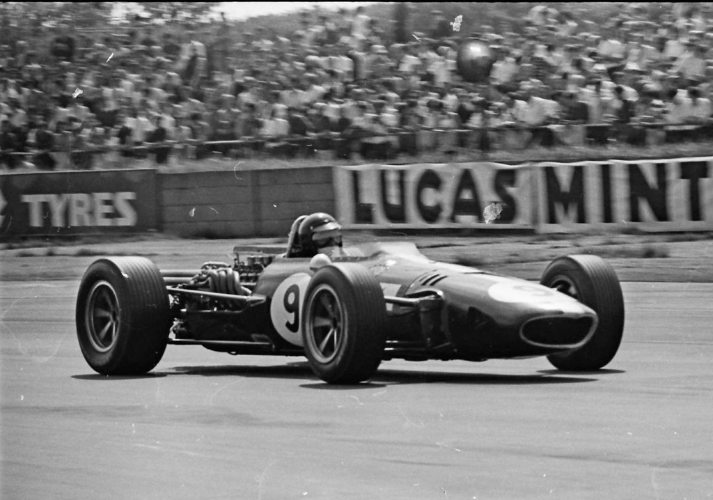 Dan Gurney in action at Silverstone in 1967 with his Eagle grand prix car