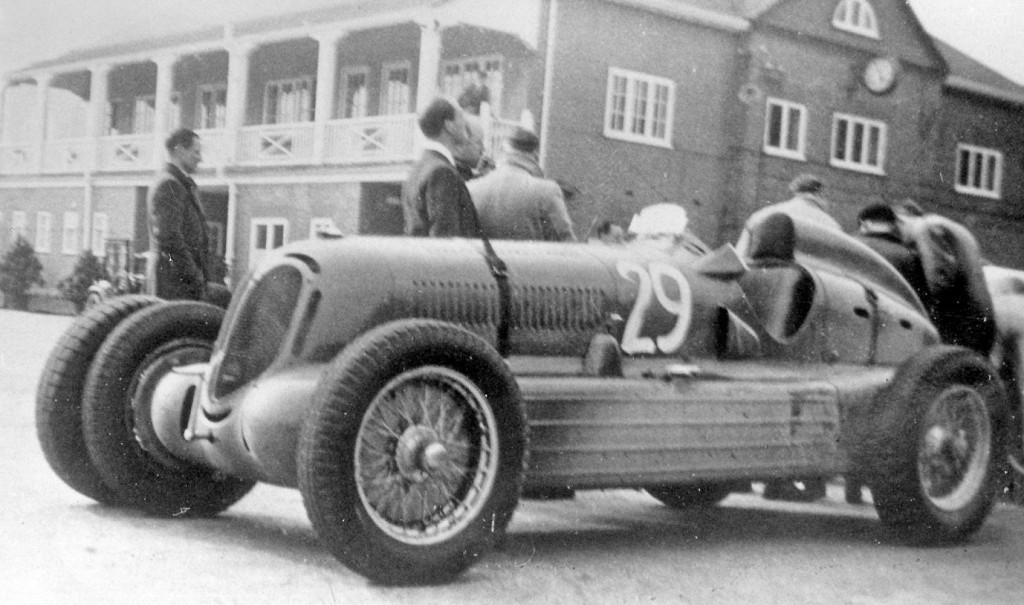 The original Alfa Romeo bi-motore designed by Engineer Bazzi with two Alfa Romeo P3 engines, one at the front and one at the rear. Photographed at Brooklands circuit in the 1930s (Graham Gauld Archives)
