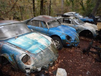Do you fancy a Renault Alpine A110 ? Around 12,000 euros got you the one in the foreground