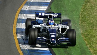 Nico driving for Williams takes the short way round. (Photo: Peter Nygaard (Grand Prix Photo)