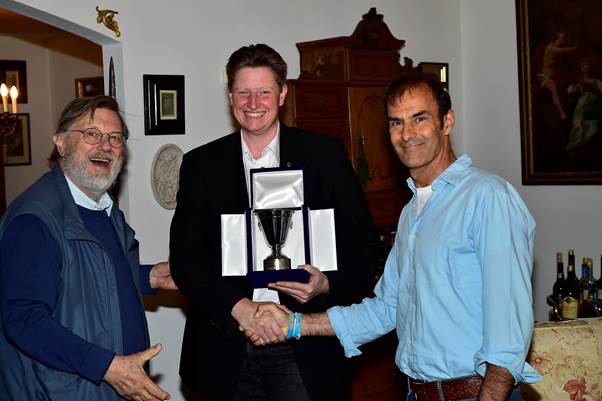 Peter Meierhofer receives the Jean Sage Memorial Award from Emanuele Pirro and Theo Huschek